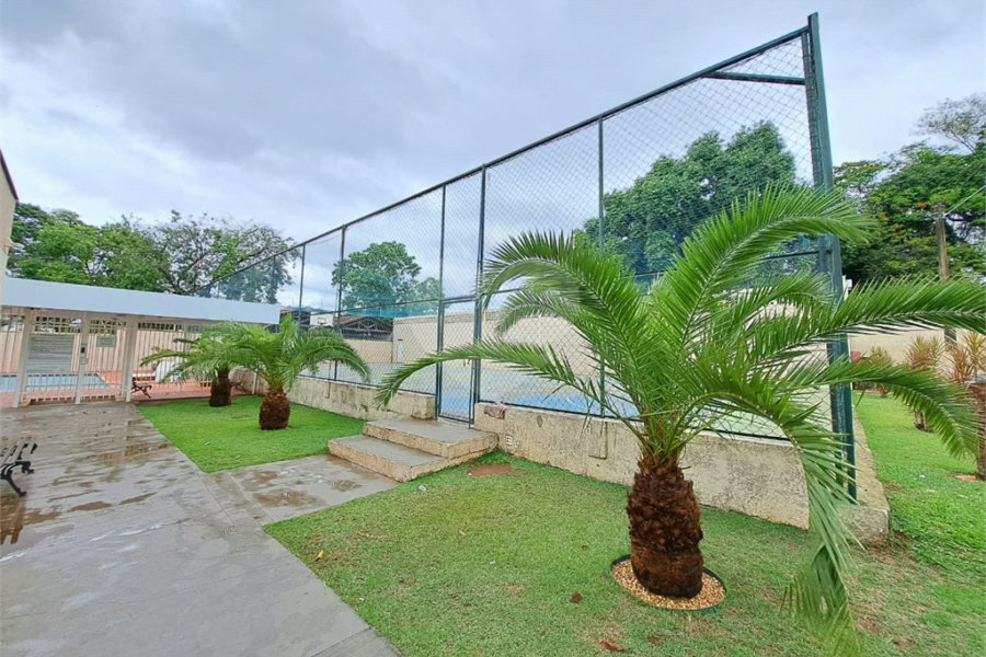 Apartamento com 02 quartos MOBILIADO com varanda e lazer !