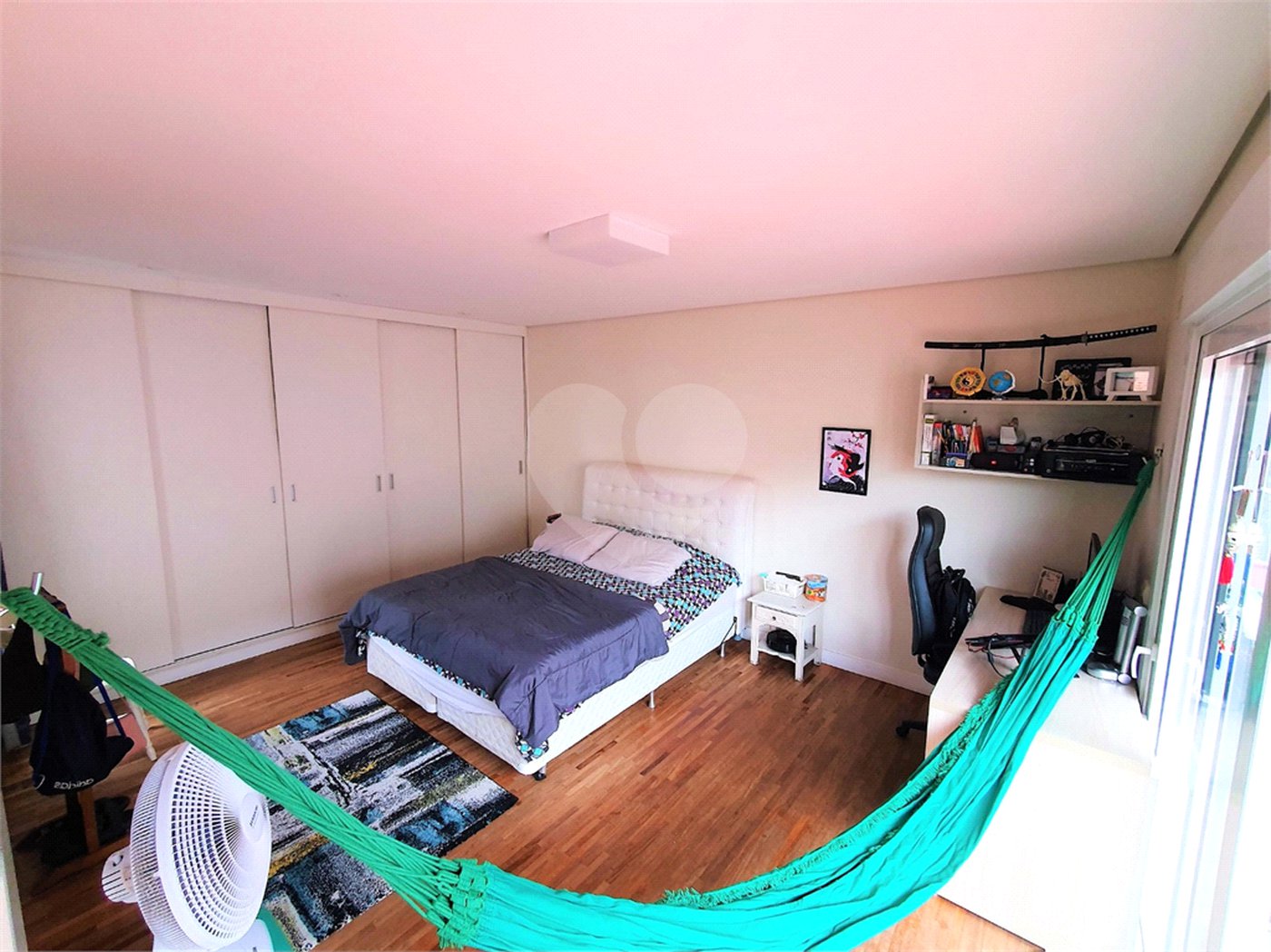 Casa Nova na Saúde c/380m2 de construção - 6 Quartos/4 suítes/4 Vagas na garagem