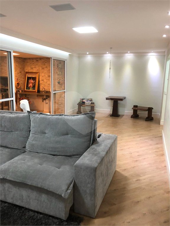 APARTAMENTO COM 132m² - 3 DORMITÓRIOS (SENDO 1 SUÍTE)