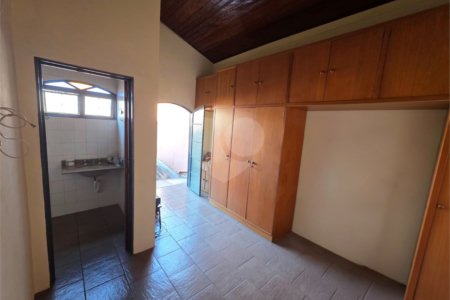Sobrado 3 quartos 1 suíte centro