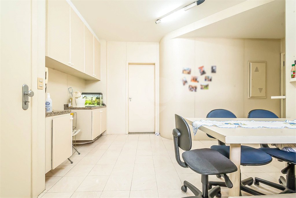 Apartamento à venda no Campo Belo 4 dormitórios 3 vagas