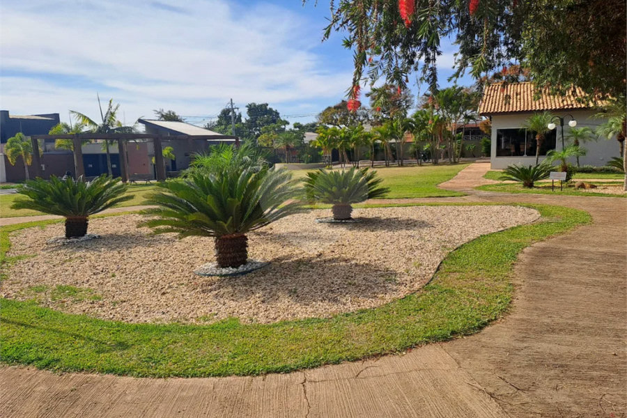 Linda Casa 3 dormitórios com piscina - R$ 950.000,00