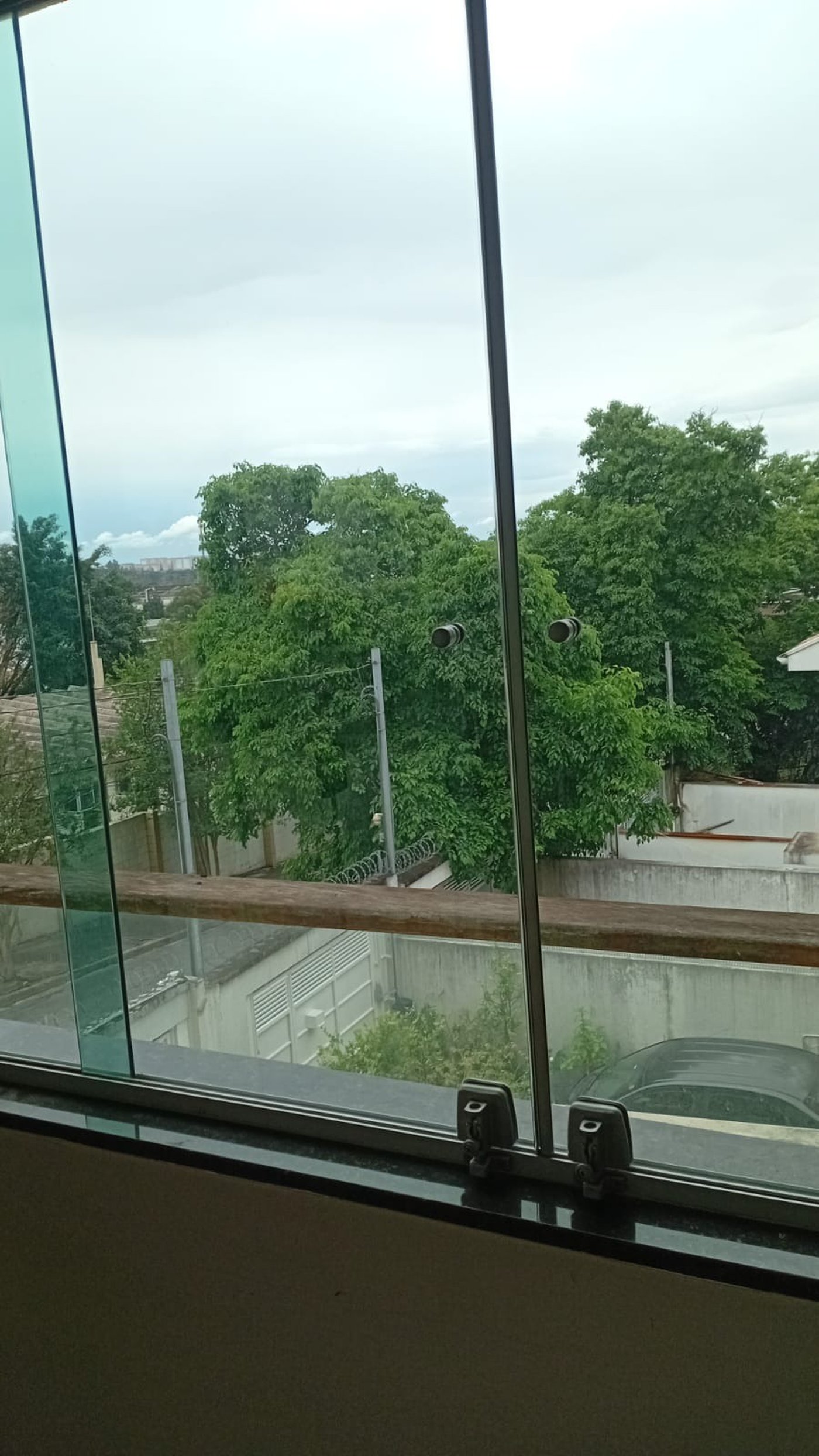 Sobrado residencial/comercial para alugar com 4 quartos, sendo 1 suíte, em Parque Ipê, São Paulo - SP