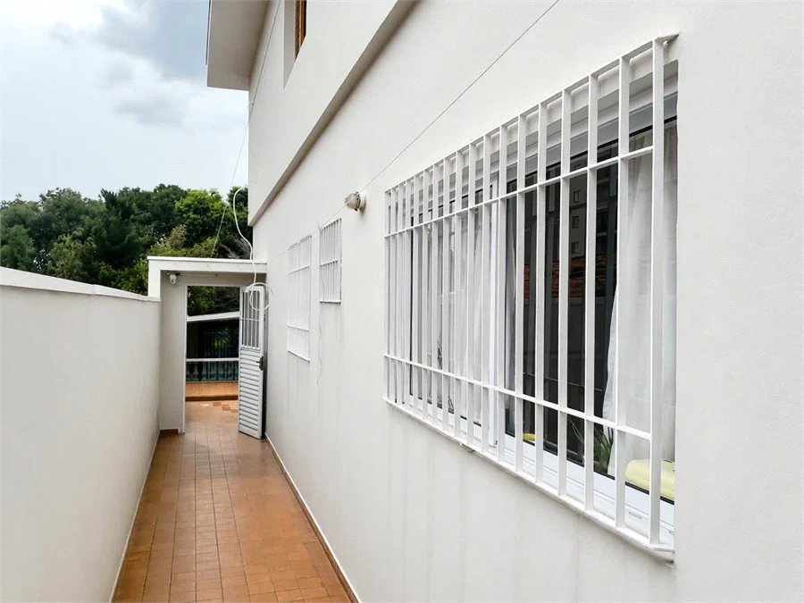 Sobrado à venda com 4 quartos, sendo 2 suítes, em Butantã, São Paulo, SP