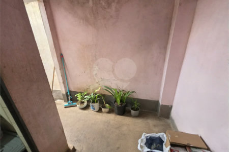 Casa térrea, 2 dormitórios com salão comercial Jd. Nova São Carlos