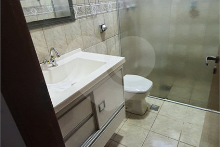 Casa sobrado para venda no Jardim das Torres
