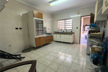 Sobrado à venda com 3 quartos, sendo 1 suíte, em Vila Polopoli, São Paulo - SP