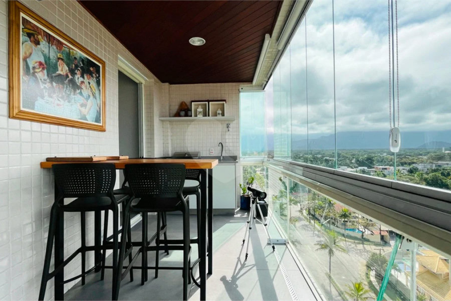 Apartamento à venda com 3 quartos, sendo 2 suítes, em Riviera de São Lourenço, Bertioga, SP