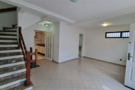 SOBRADO DE 3 DORMITORIOS EM CONDOMINIO À VENDA – PRÓXIMO À USP E À PRAÇA ELIS REGINA