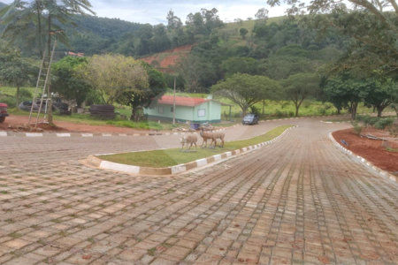 Terrenos de 300 metros em condomínio fechado e prontos para construir na região de Atibaia