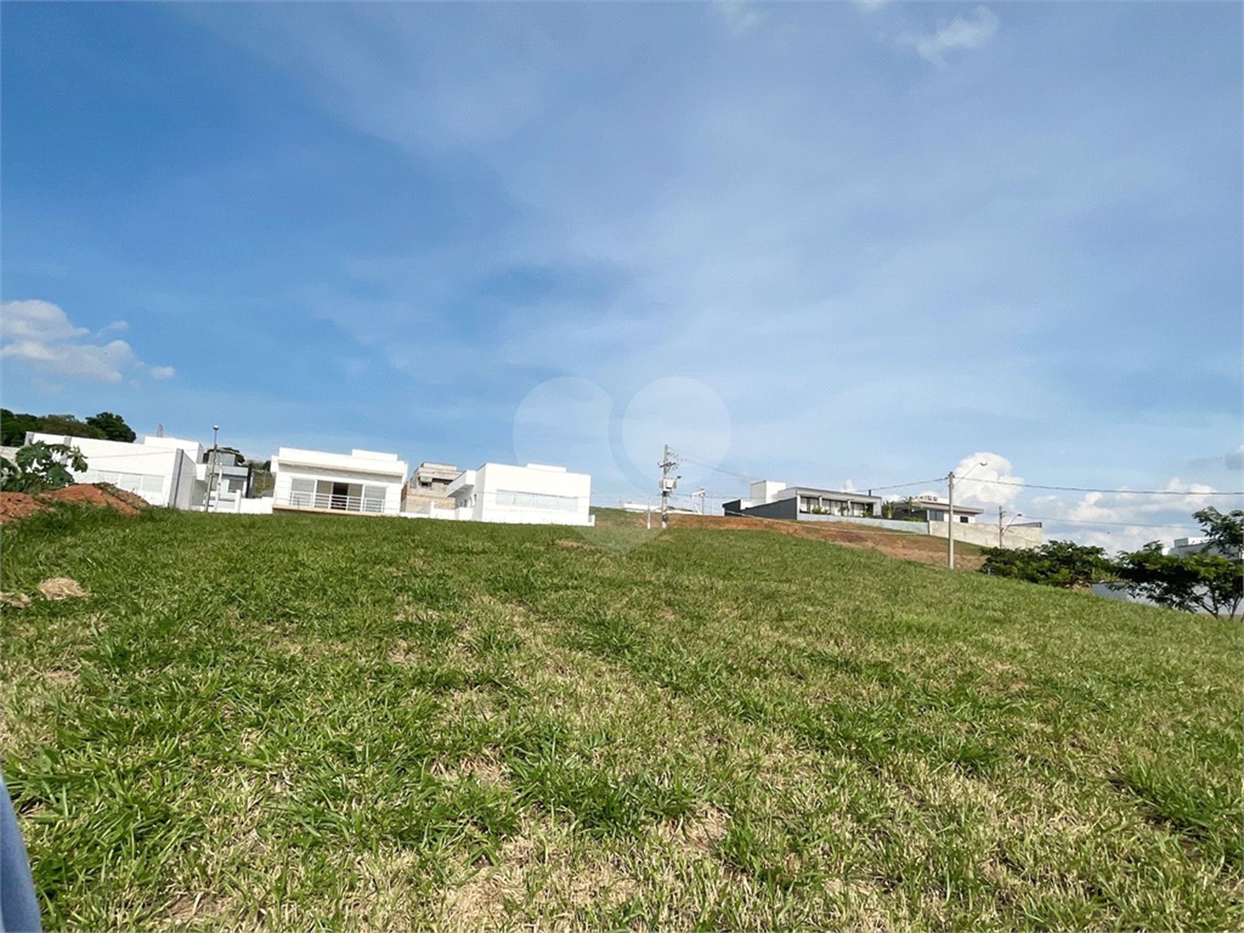 Terreno a venda no condomínio Reserva Santa Isabel Louveira