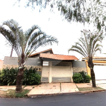 Casa à venda no Jardim Munique