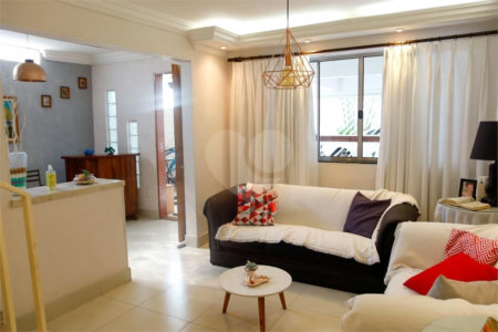 Casa à venda com 222m², 3 quartos e 2 vagas