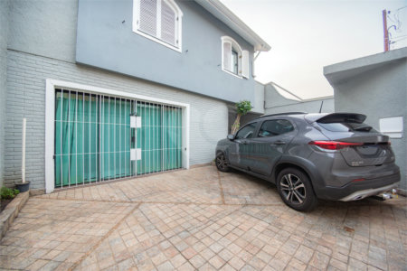 CASA REFORMADA NO PLANALTO - 270m