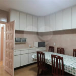 Sobrado amplo com 3 quartos, suíte e quintal para venda no Tremembé !!!