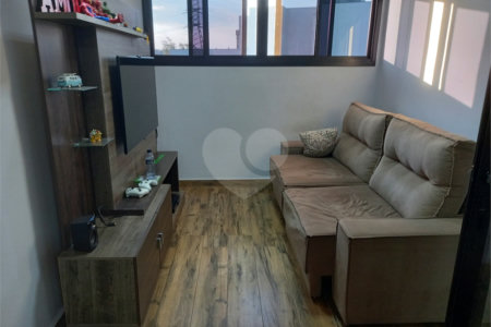 Sobrado à venda com 5 quartos, sendo 3 suítes, em Residencial Jatobás, Louveira, SP