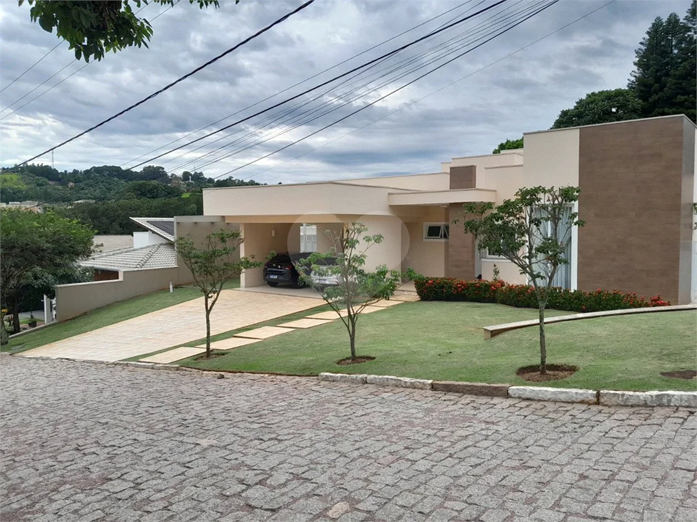 Casa à venda com 5 suítes no condomínio Ipe Velho, Vinhedo - SP