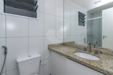 **Apartamento na Saúde 61m² | 2 dormitórios | 1 suíte | 2 vagas | depósito privativo**