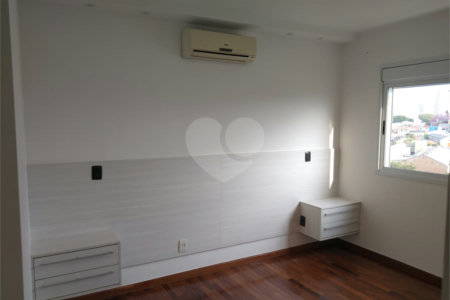 Apartamento 3 suítes, varanda gourmet, 3 vagas em Condomínio Clube na Mooca