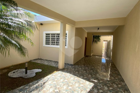 Casa térrea para venda no Planalto paraíso
