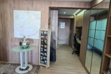 Apartamento com 105m² , 2 dormitórios , sendo 2 suítes , 2 vagas , à venda no Brás.