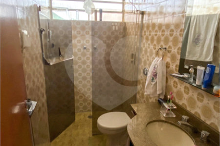Sobrado à venda com 3 quartos, sendo 1 suíte, em Campo Belo, São Paulo, SP