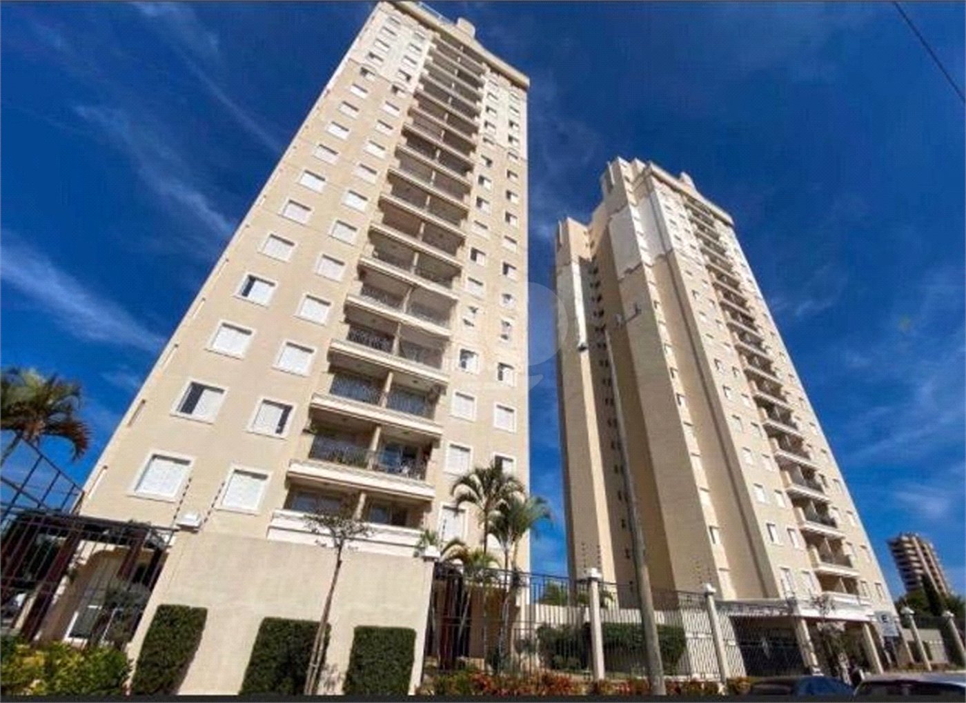 Apartamento no Edifício Torres di Itália.