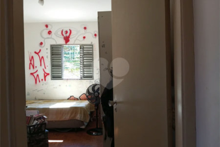 Terreno á venda com 2 casas na Vila Rosália, Guarulhos, SP.