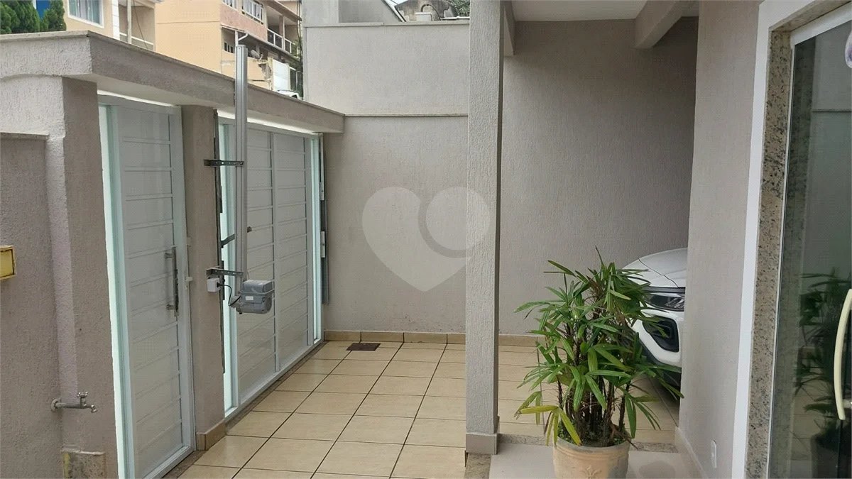 CONDOMÍNIO VALE DAS PALMEIRAS - CASA 3 QTOS + SUITE + PISCINA + GARAGEM 4 CARROS + ENERGIA SOLAR