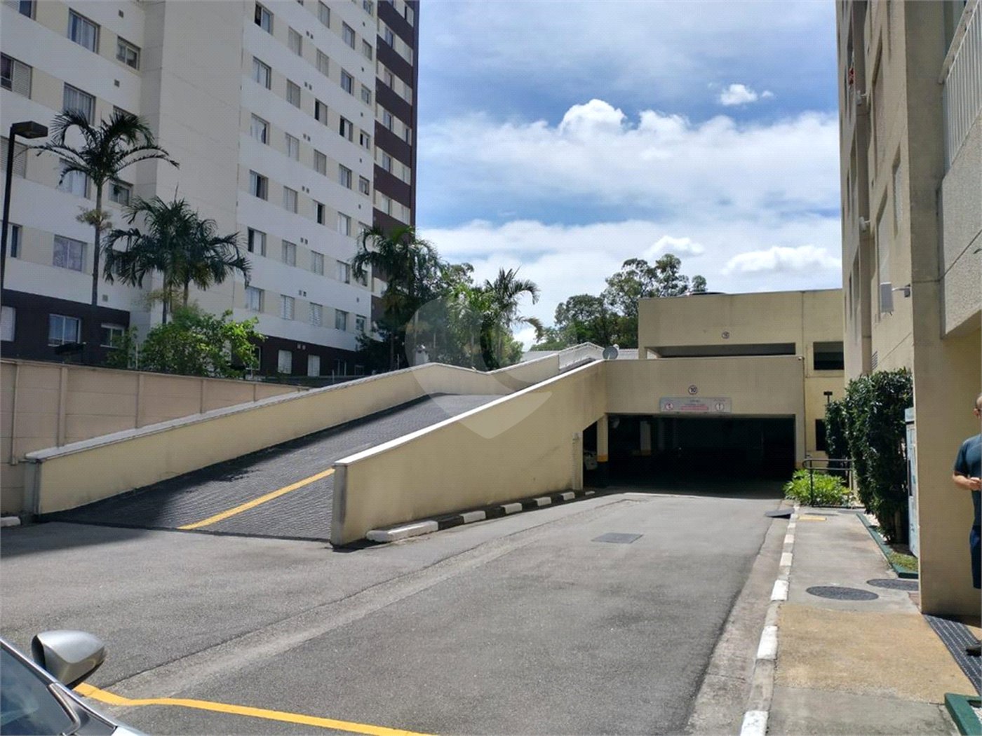 Apto no Cambuci de 55m2, com 2 dorms, 2 banheiros, 1 suíte, 1 vaga. Estuda permuta.
