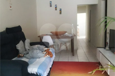 Terreno à venda de 251m² na Chácara Inglesa