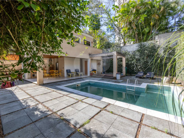 Casa Térrea à venda com 3 suítes em Alto da Boa Vista, São Paulo, SP