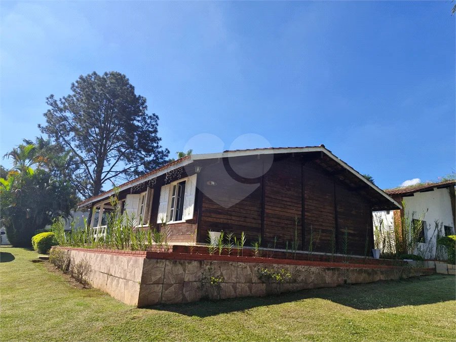 EXCELENTE RESIDÊNCIA À VENDA NO CONDOMÍNIO COLINAS VERDES – ARUJÁ/SP