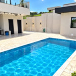 Linda casa em condomínio fechado, unindo conforto, lazer e segurança para você e sua família!