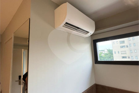 STUDIO EM MOEMA COM 1DORM AR CONDICIONADO EM MOEMA