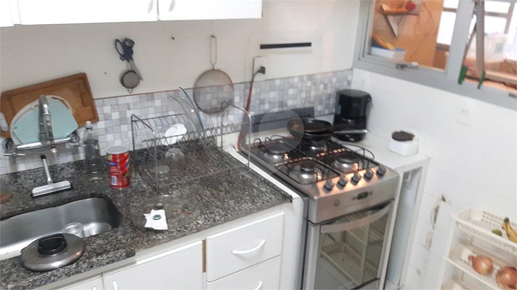 Apartamento de 2 quartos à venda perto do Metrô Paraíso! Excelente localização!