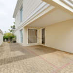 Casa à venda com 4 quartos, sendo 2 suítes, no condomínio Bristol Village, São Paulo - SP