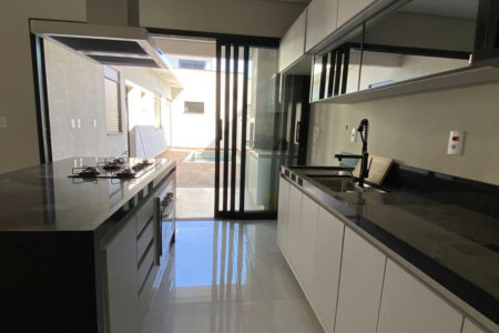 Casa à venda com 3 quartos, sendo 1 suíte, no condomínio Terras da Estancia, Paulínia- SP