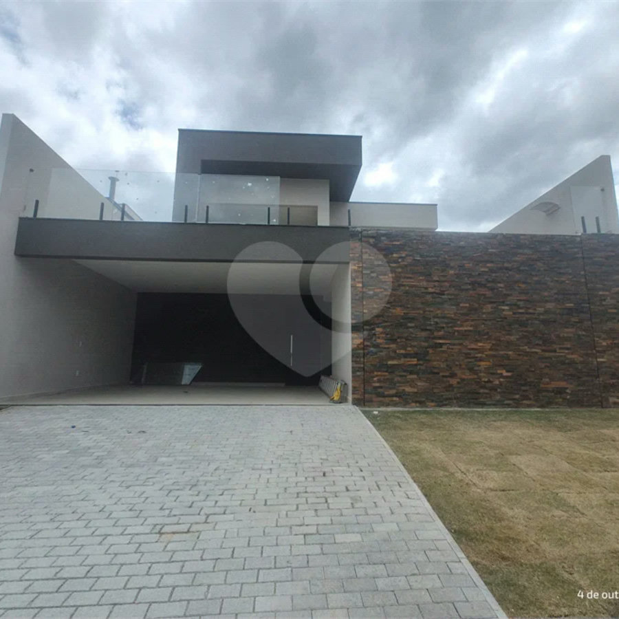 Casa exclusiva em Atibaia de alto padrão com 3 suítes, piscina, espaço gourmet, condomínio fechado, aceita financiamento