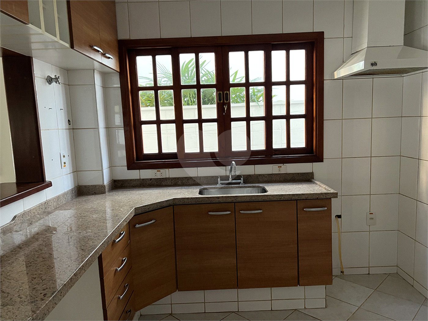 CASA COM 3 QUARTOS NO CONDOMÍNIO GRAND VILLE