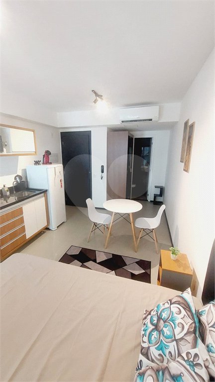 Studio com 27,61 m² a venda na Consolação com sacada