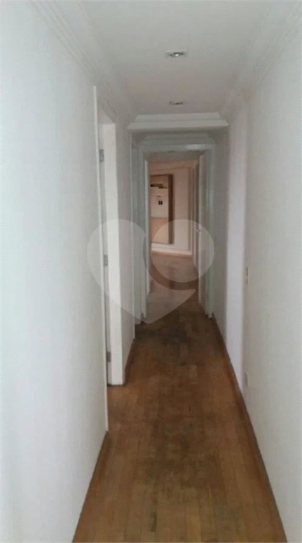 Cobertura duplex à venda na Mooca de 277m² com 3 dormitórios, 1 suíte e 3 vagas.