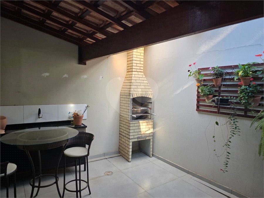 Casa à venda com 3 quartos, sendo 1 suíte,  em Jardim Nova Santa Paula, São Carlos, SP