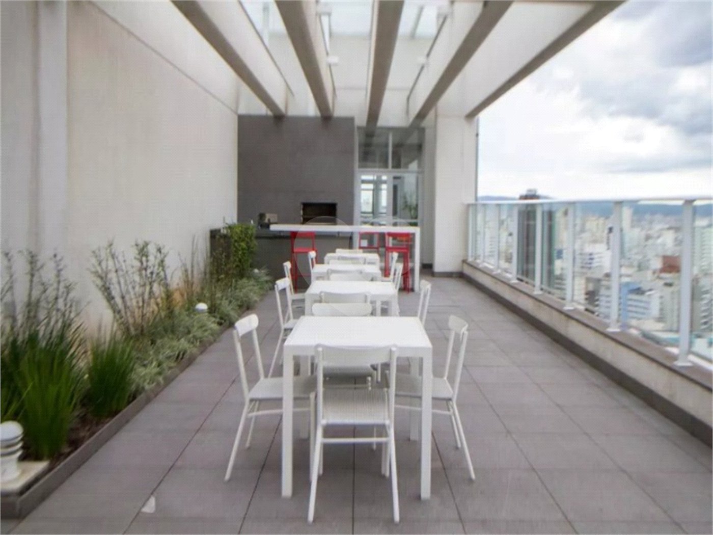 Excelente apartamento de 35m², mobiliado e com vaga, na Consolação
