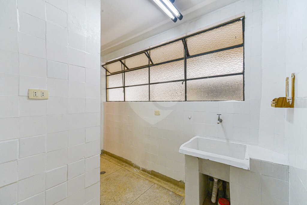 3 Quartos 0 Suites 2 Banheiros 0 Vagas 76 Área Útil 113 Área Total.