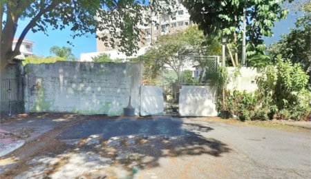 Terreno à venda em Vila Nivi, São Paulo, SP