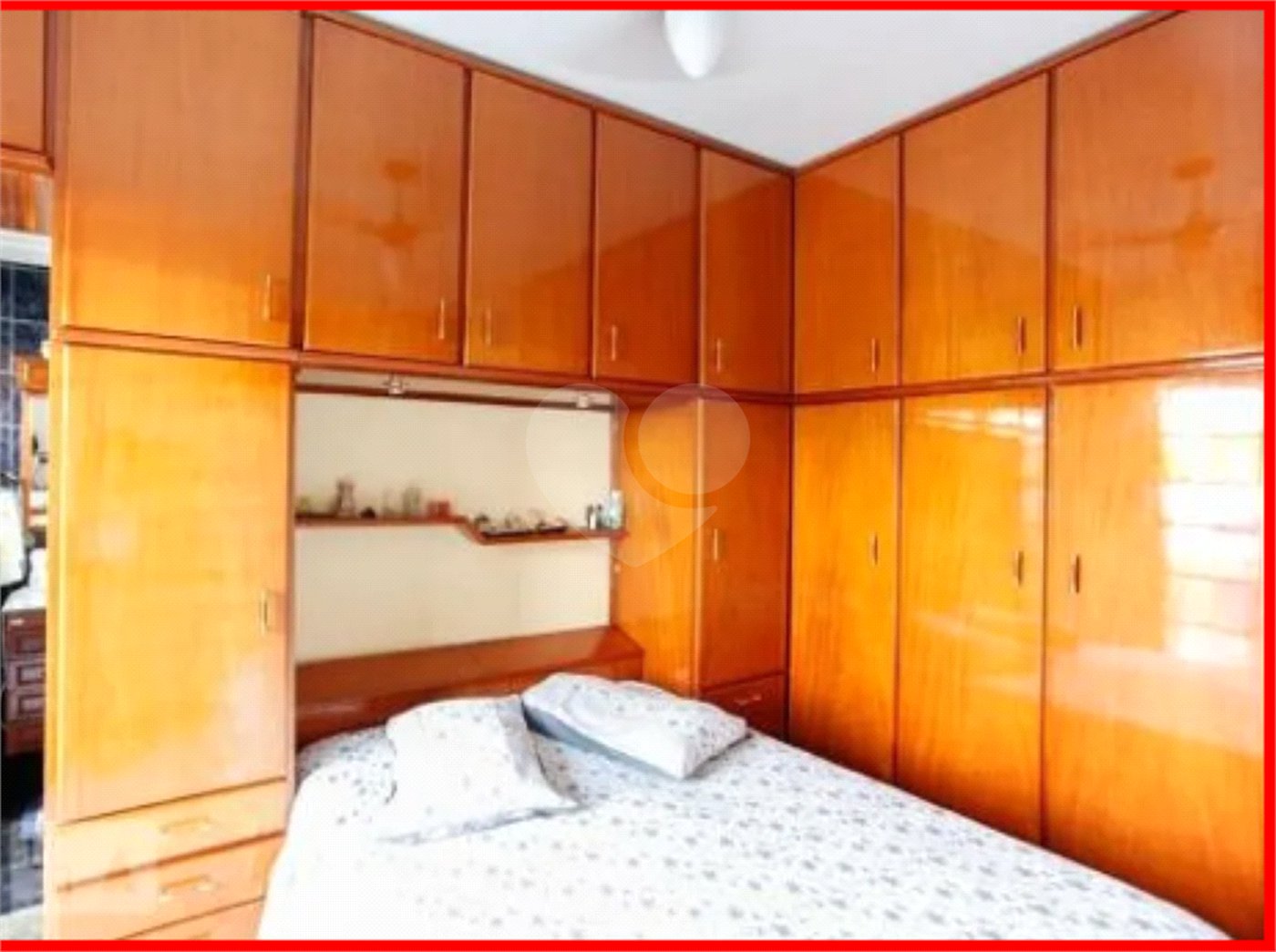 Sobrado com 3 Quartos e 4 banheiros à Venda, Venha fazer uma visita.