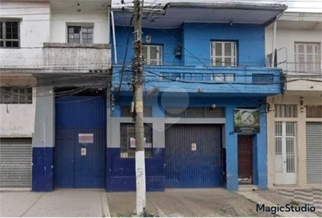 Galpão com 409m² , 10 vagas de garagem , 3 banheiros , 3 salas , à venda na Moóca.