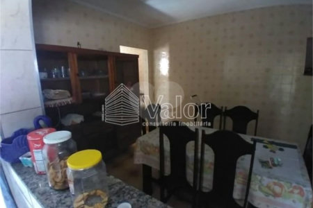 Casa Terreá á Venda.