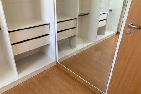 Apartamento a venda no condomínio Monte Berlim